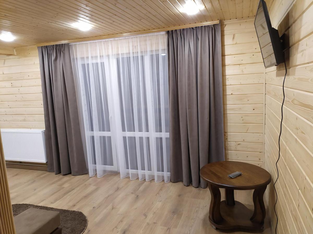 Апартаменти З Двома Спальнями І Кухнею Yaremche Exterior photo